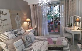 Chambre D'Hote De Charme Avec Petit Dejeuner Offert